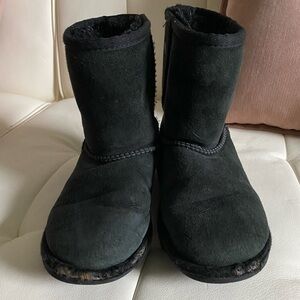 Kids UGG suede boots size 13